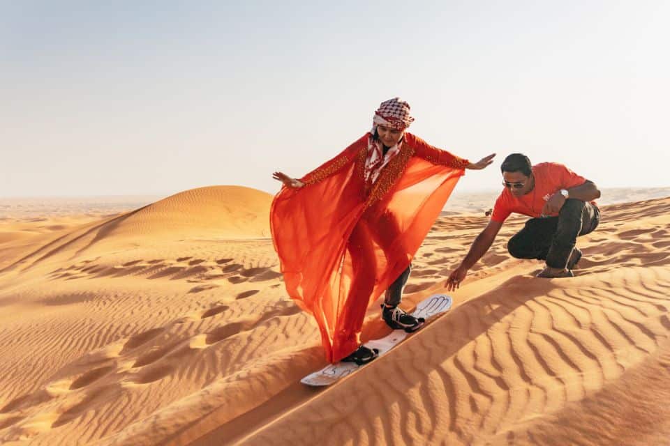 Wüstensafari in Dubai Touren und Angebote Sandboard